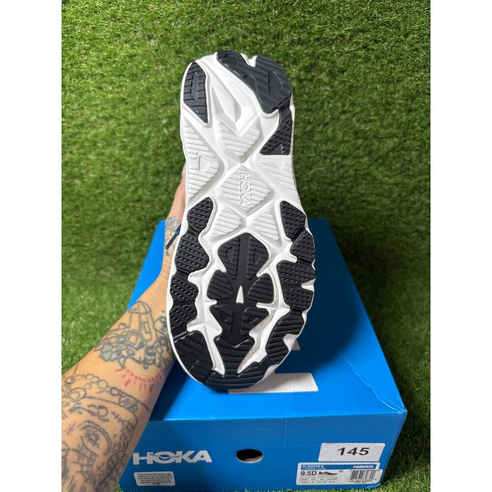 Hoka One One Arahi 8 Black White 1168690-BWHT Men's New Size 9.5 D - Picture 2 of 5